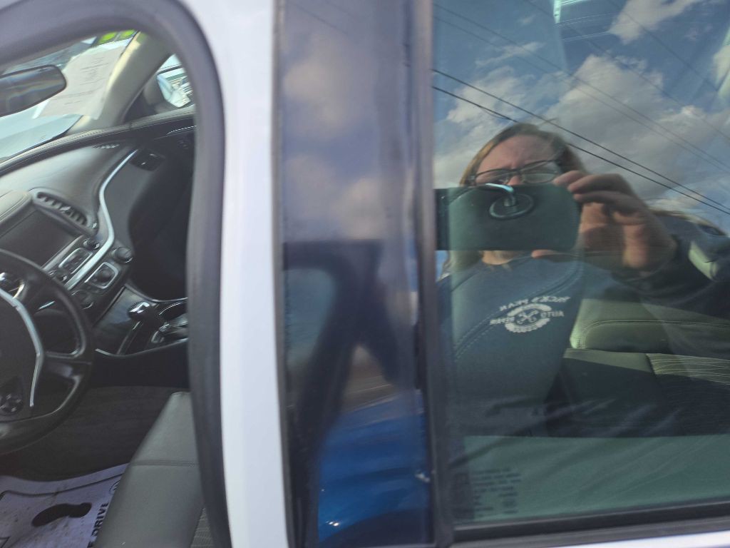 2017 Chevrolet Impala Image 11