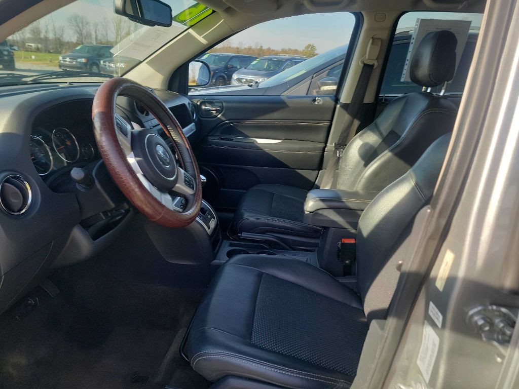 2016 Jeep Compass Image 9