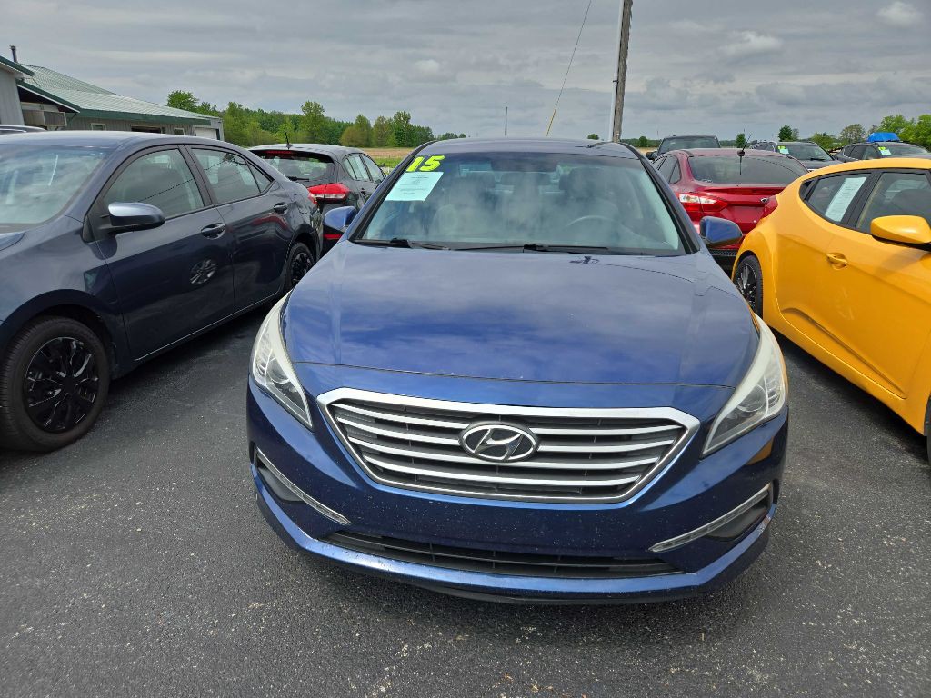 2015 Hyundai Sonata Image 2