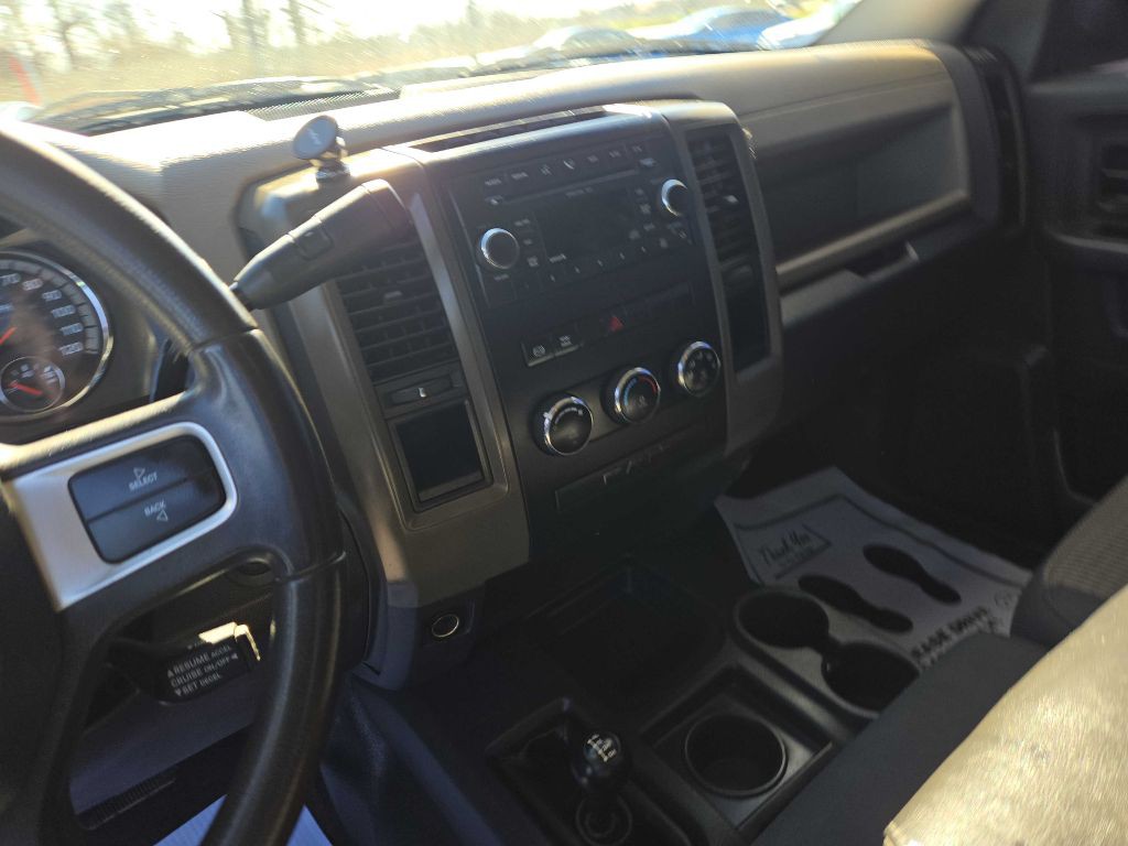 2011 Dodge Ram 3500 Image 6