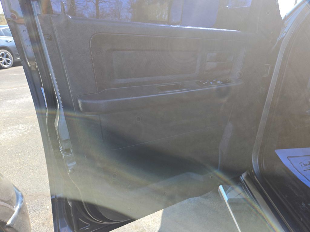 2011 Dodge Ram 3500 Image 10