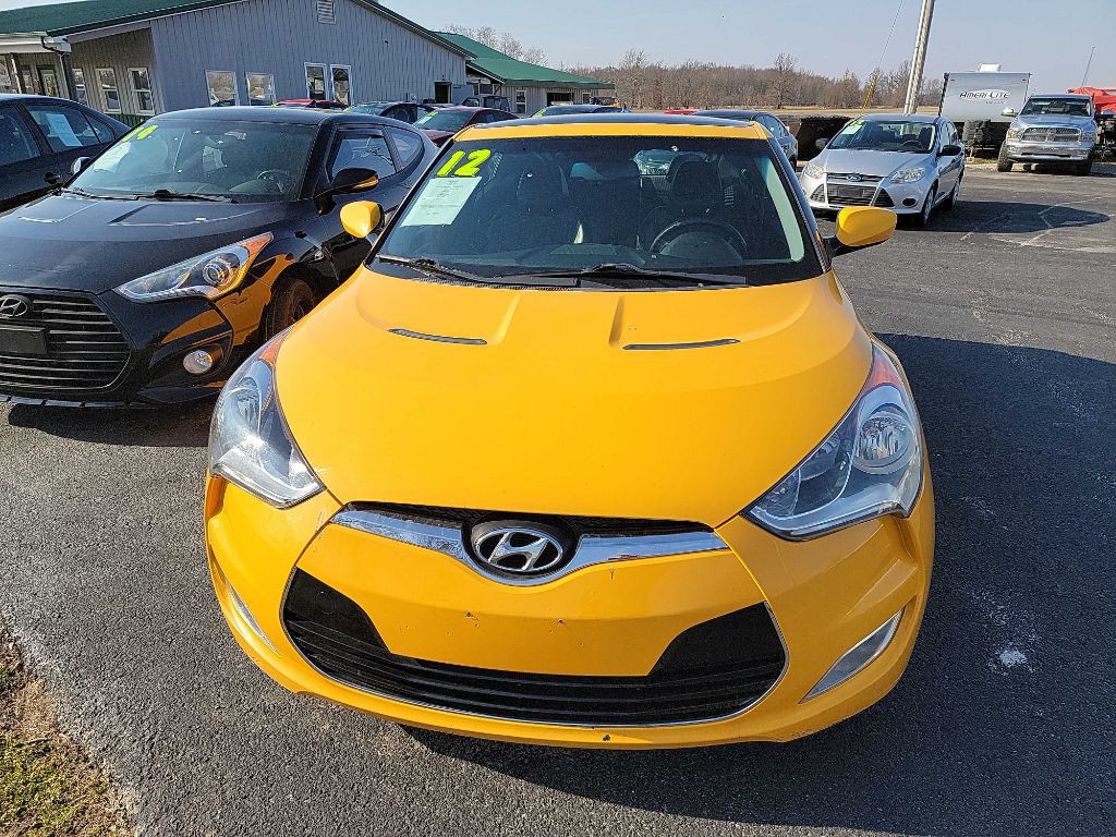 2012 Hyundai Veloster Image 2