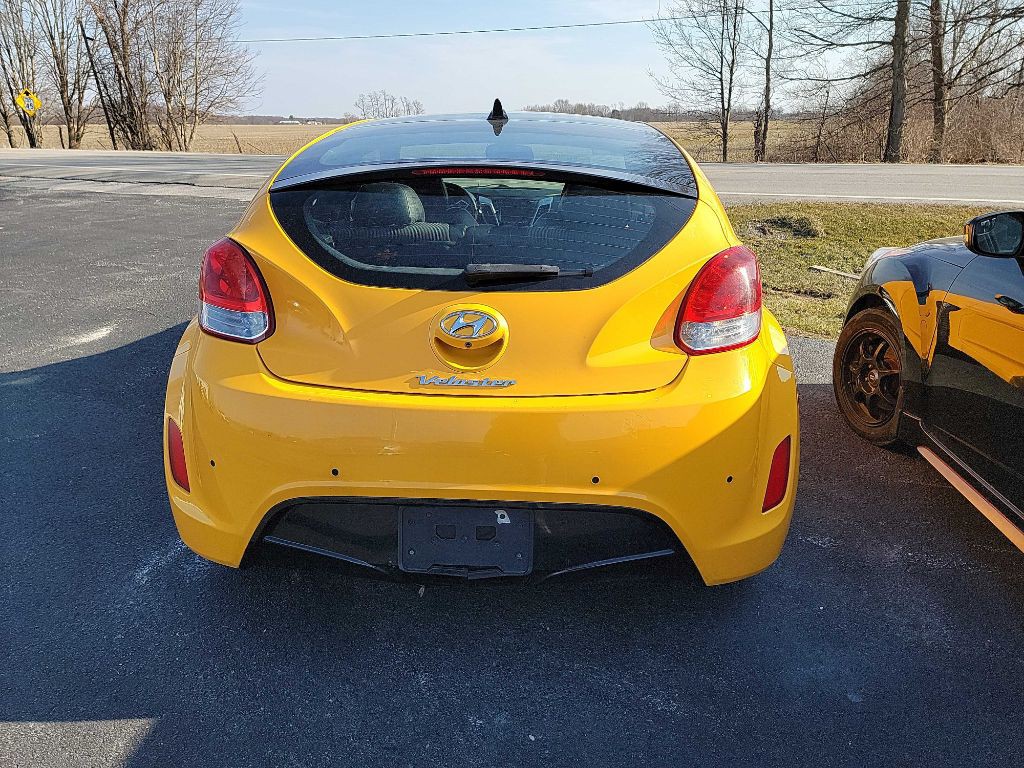 2012 Hyundai Veloster Image 4