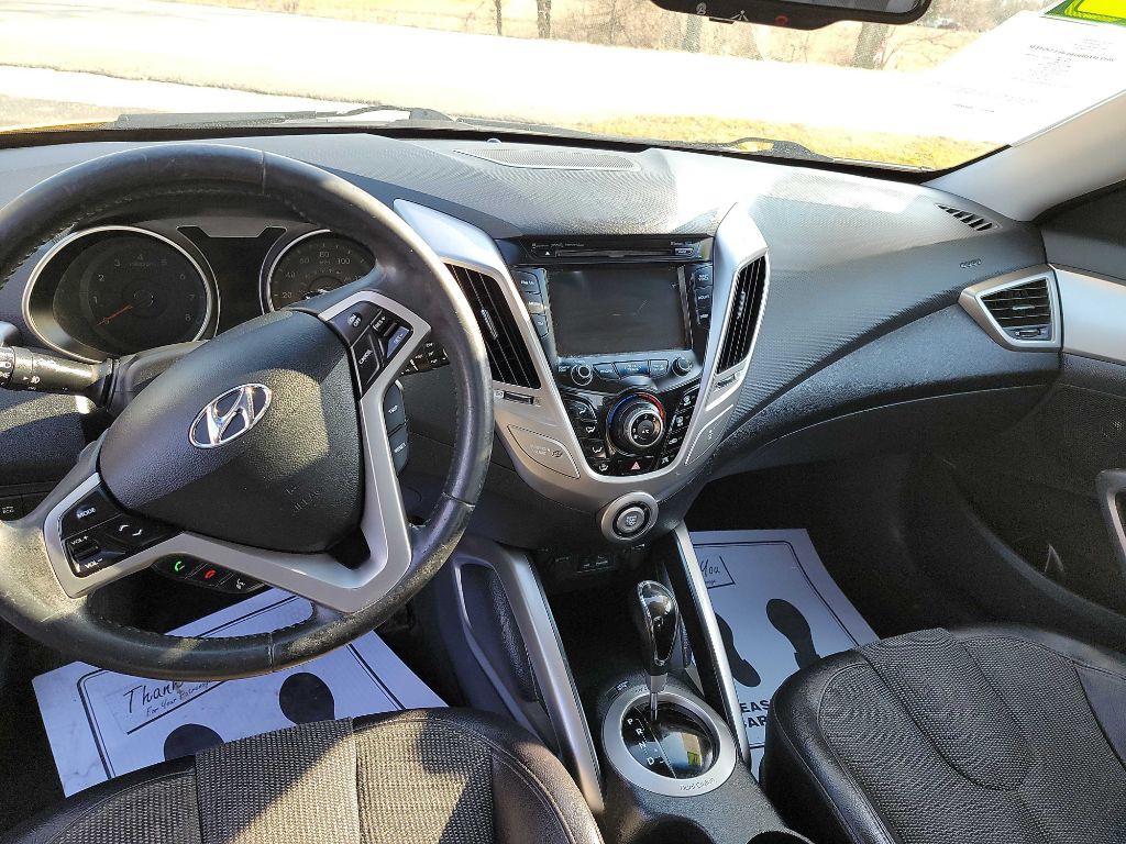 2012 Hyundai Veloster Image 5