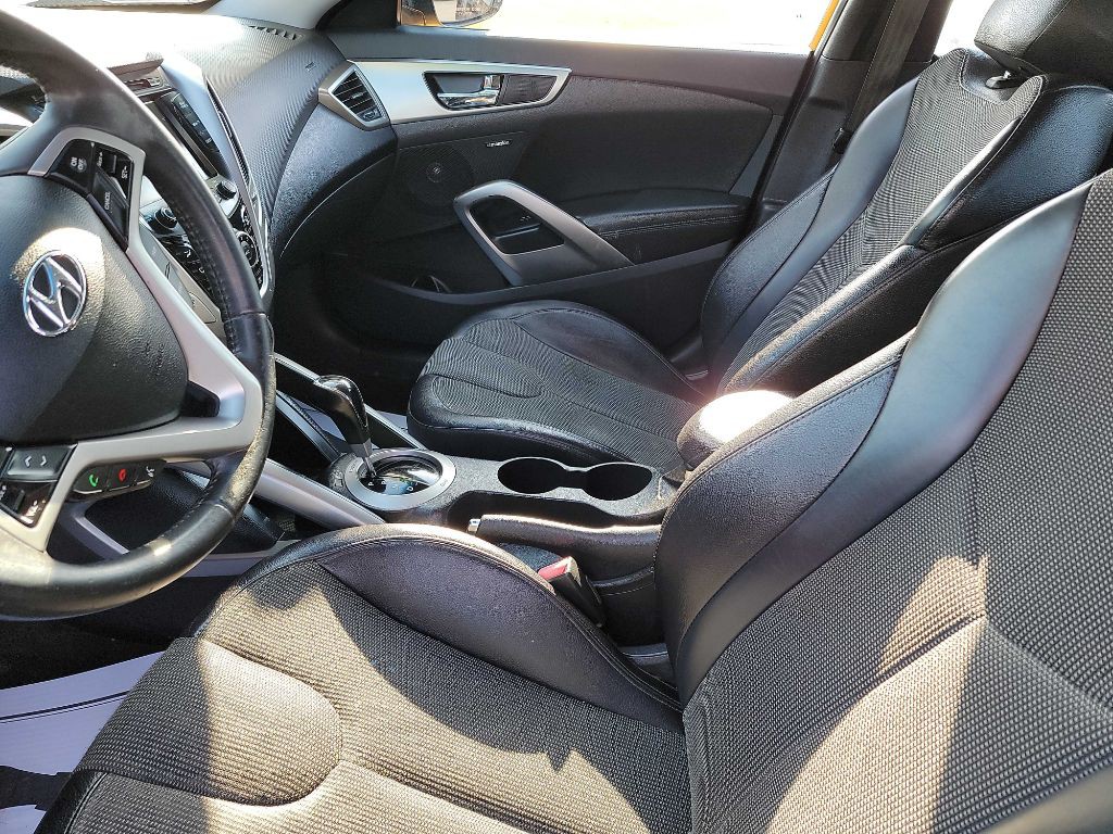 2012 Hyundai Veloster Image 7