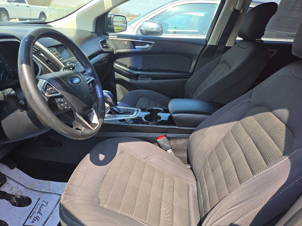 2016 Ford Edge Image 8