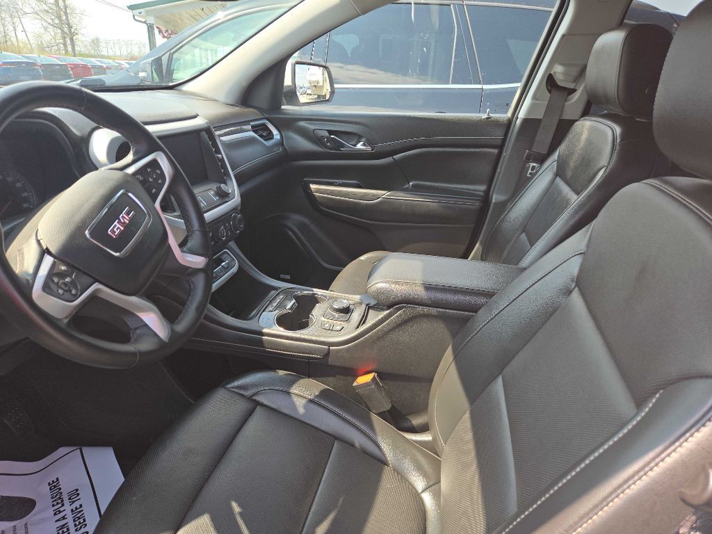 2023 GMC Acadia Image 11