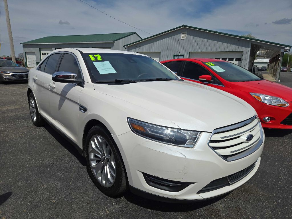 2017 Ford Taurus Image 2