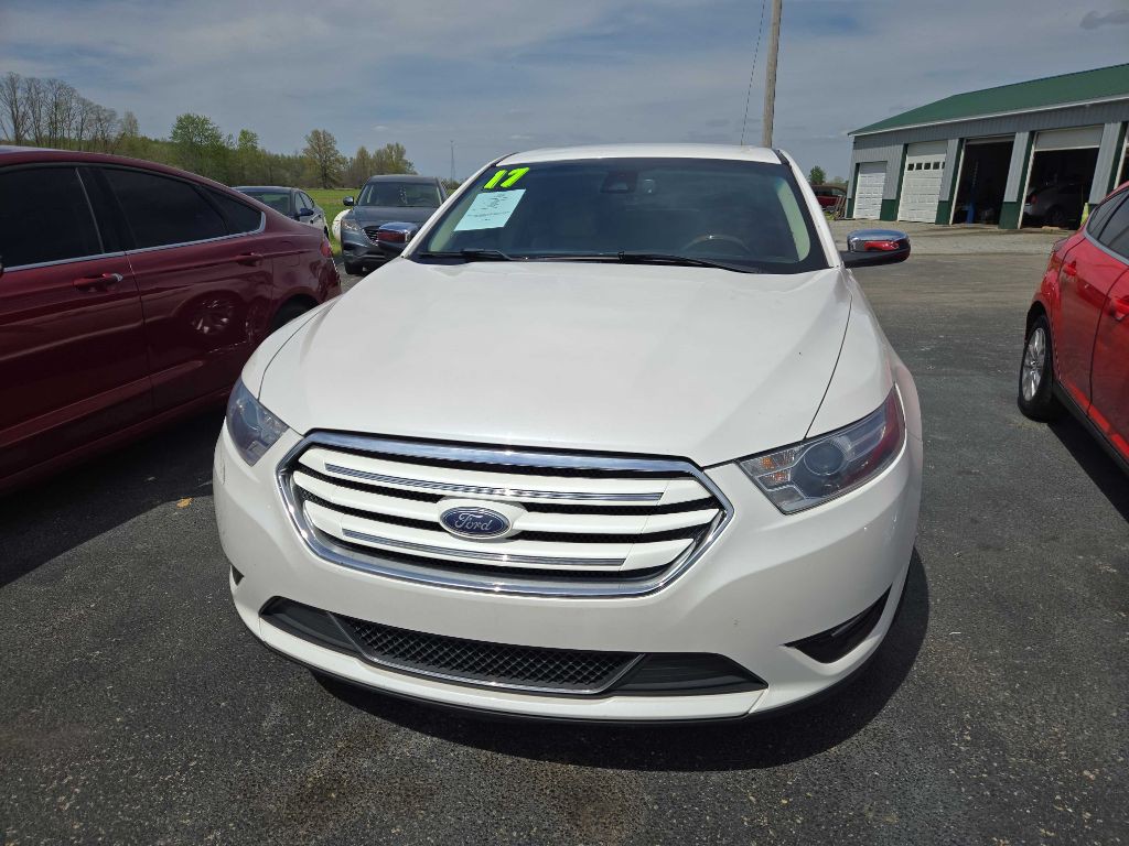 2017 Ford Taurus Image 4