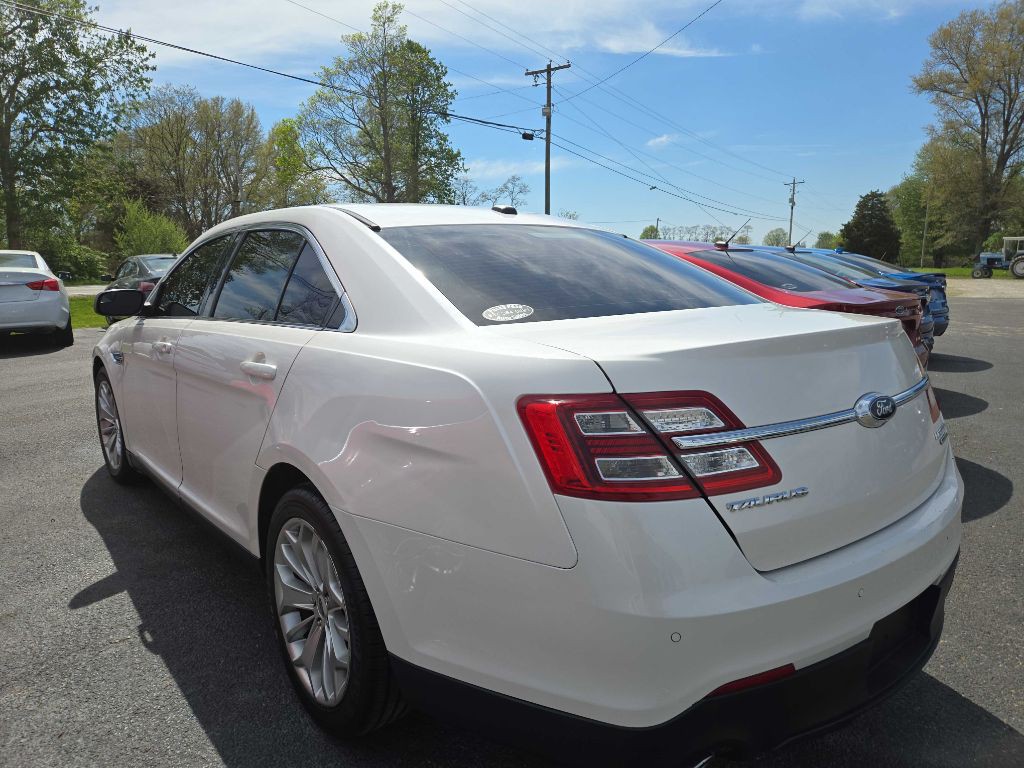 2017 Ford Taurus Image 6