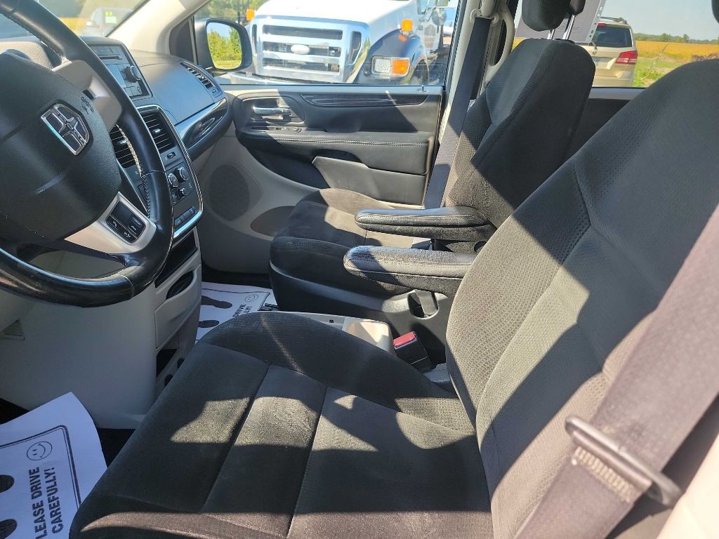 2016 Dodge Grand Caravan Image 9