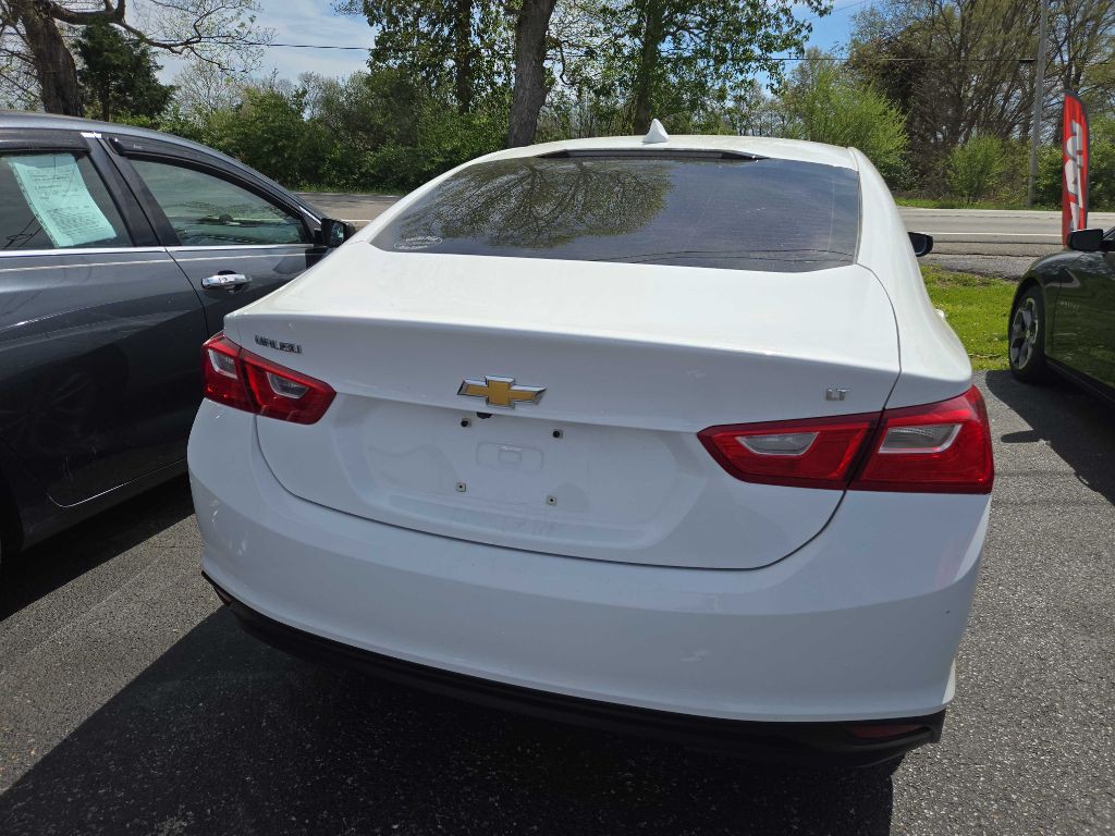 2017 Chevrolet Malibu Image 5