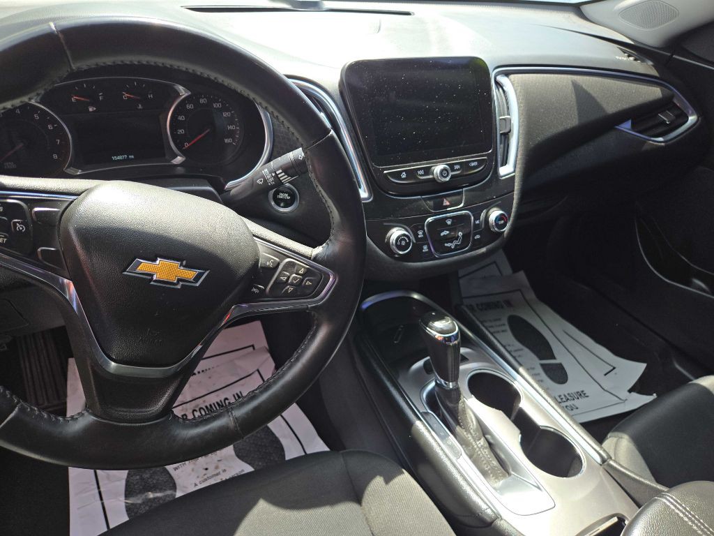2017 Chevrolet Malibu Image 7