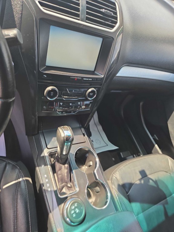 2016 Ford Explorer Image 7