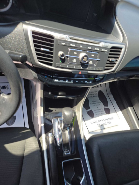 2017 Honda Accord Image 8