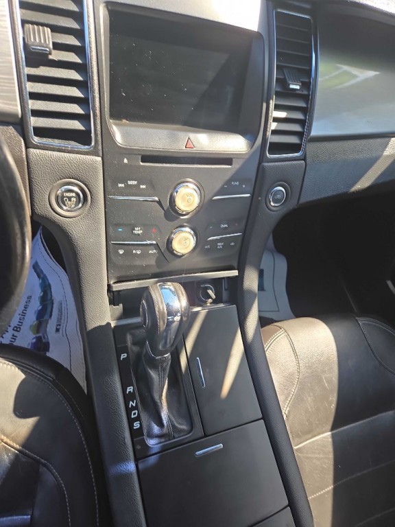 2015 Ford Taurus Image 7