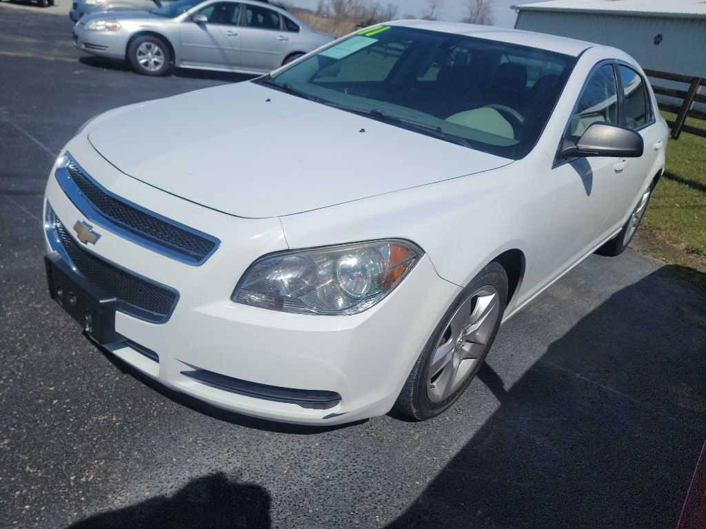 2011 Chevrolet Malibu Image 1