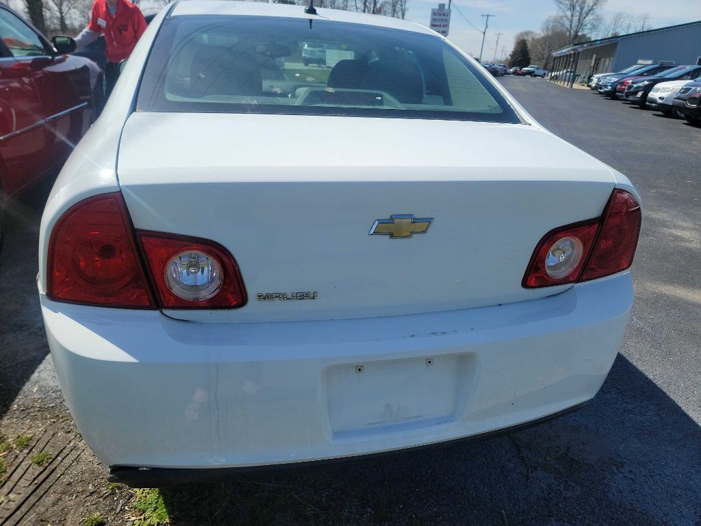 2011 Chevrolet Malibu Image 6