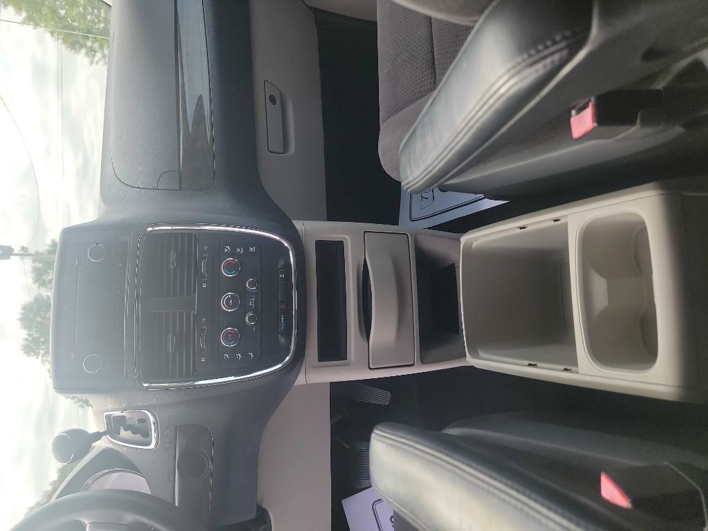 2011 Dodge Grand Caravan Image 6