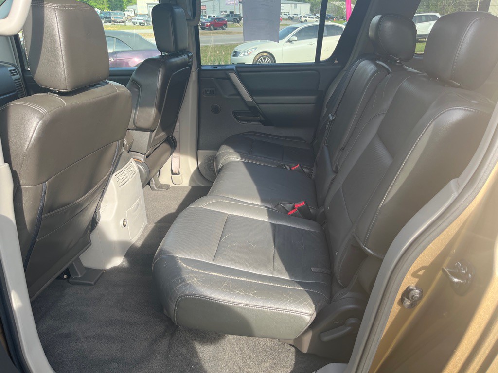 2004 Nissan Armada Image 16