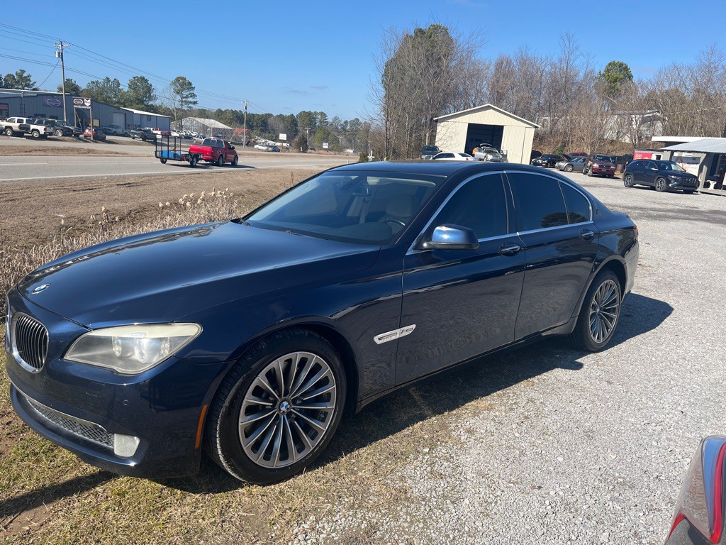 2012 BMW 7 Series Image 1