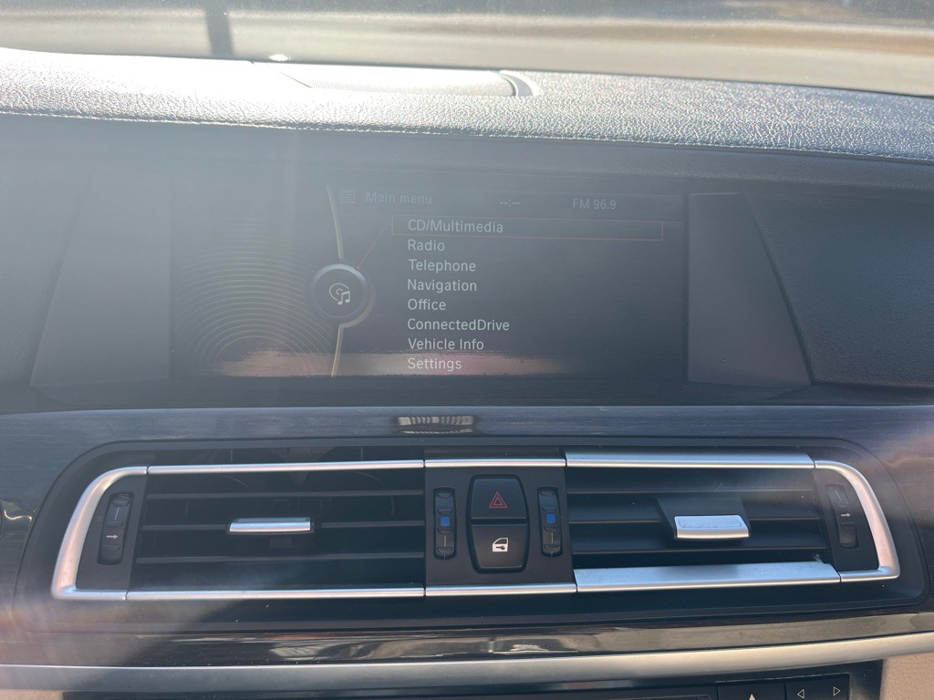 2012 BMW 7 Series Image 7
