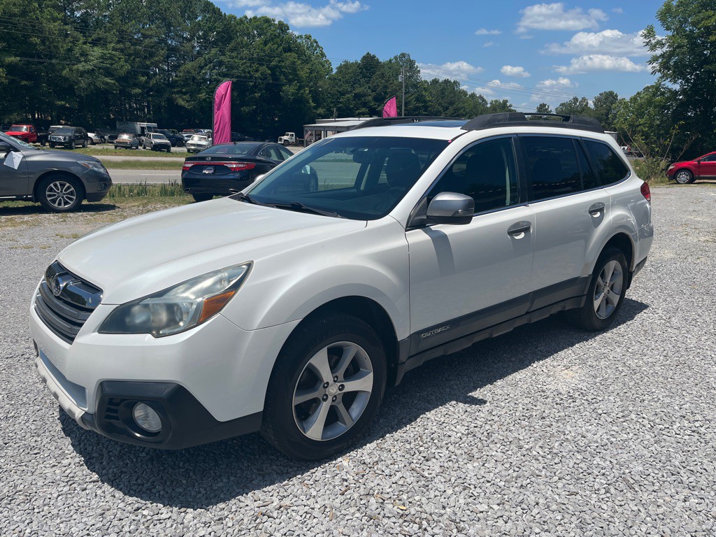 2013 Subaru Outback Image 1