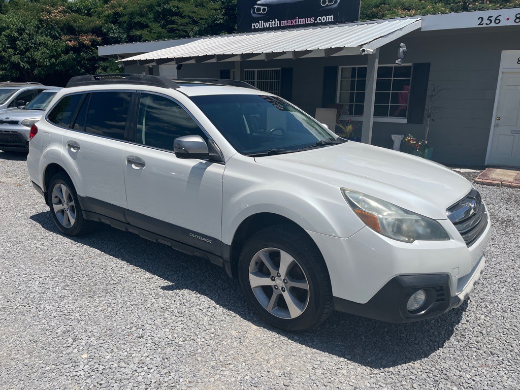 2013 Subaru Outback Image 2