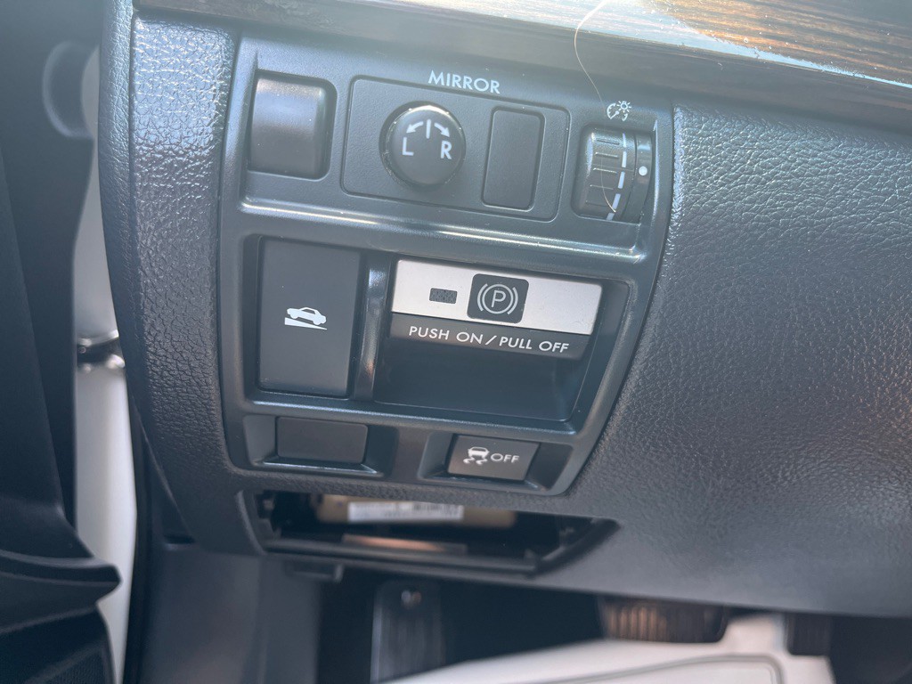 2013 Subaru Outback Image 13