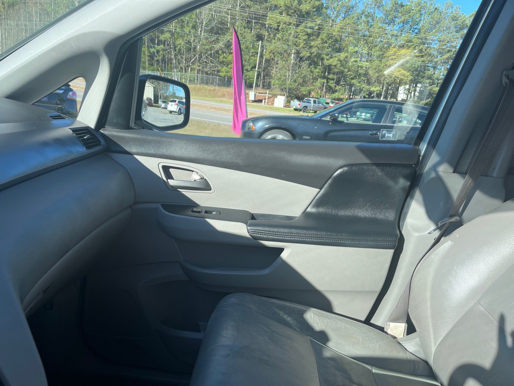 2011 Honda Odyssey Image 9