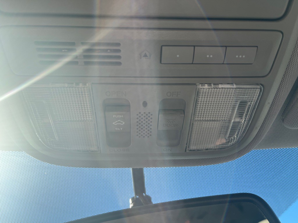 2011 Honda Odyssey Image 10