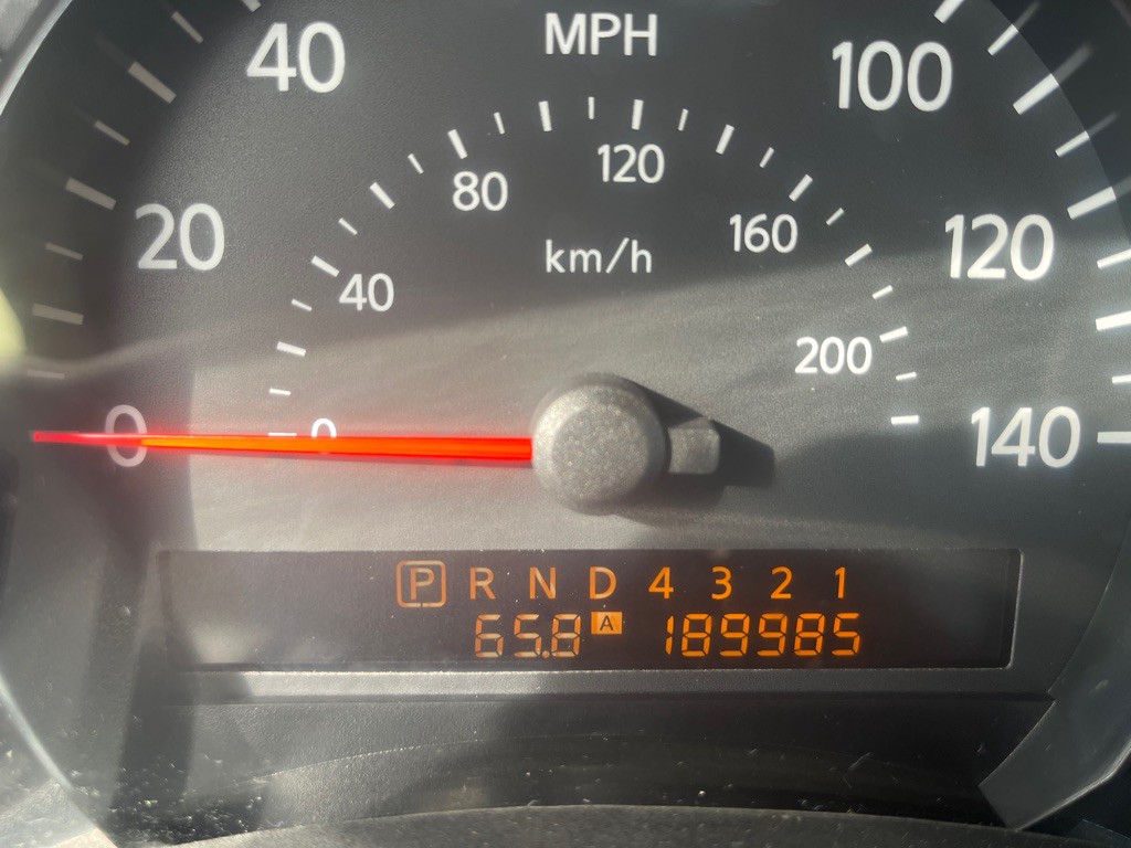 2004 Nissan Armada Image 6