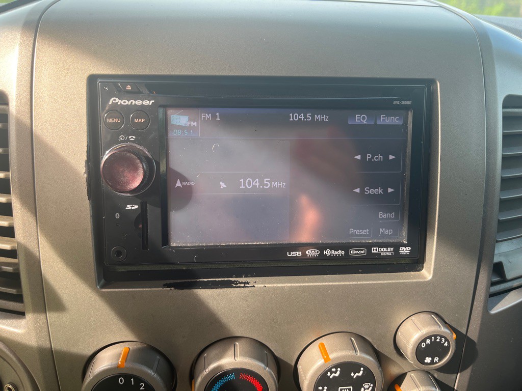 2004 Nissan Armada Image 9