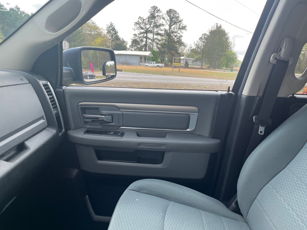 2014 RAM 1500 Image 13