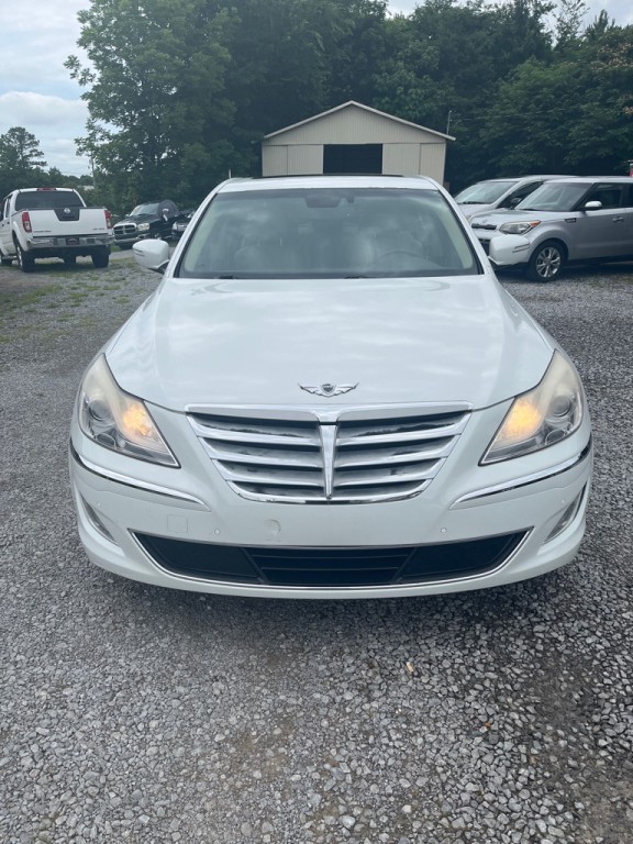 2013 Hyundai Genesis Image 3