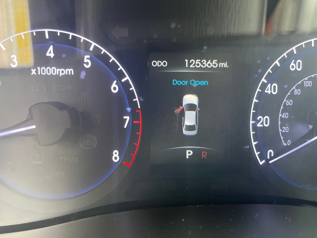 2013 Hyundai Genesis Image 7