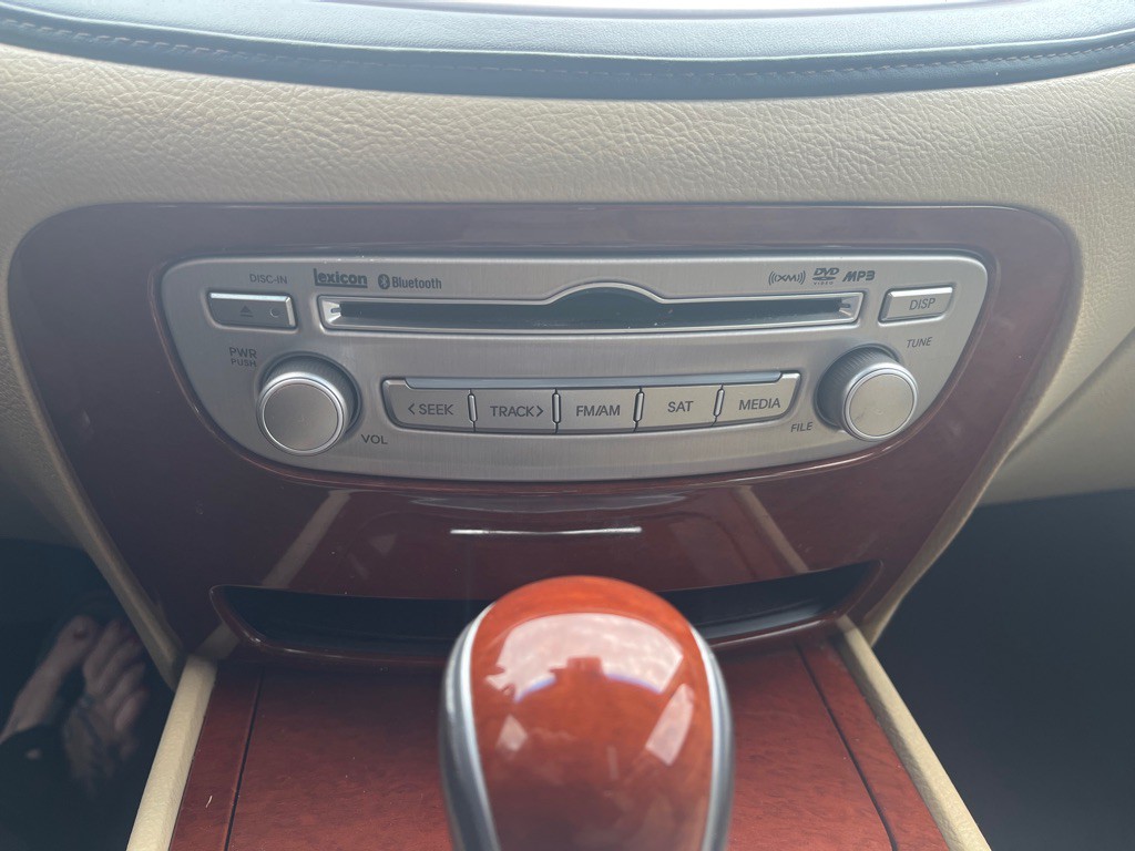 2013 Hyundai Genesis Image 10