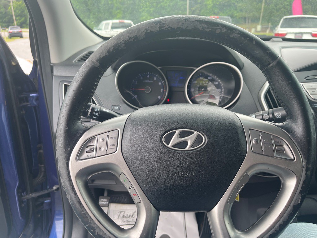 2012 Hyundai Tucson Image 6