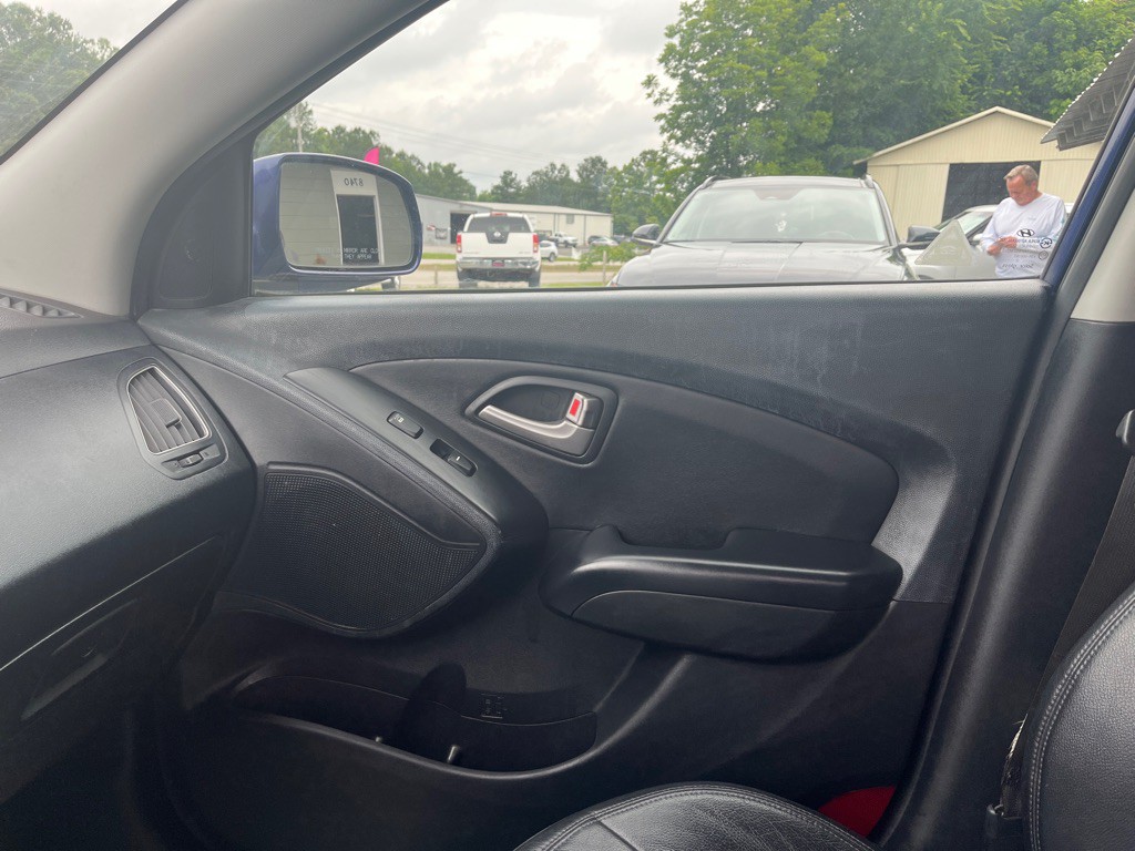 2012 Hyundai Tucson Image 10