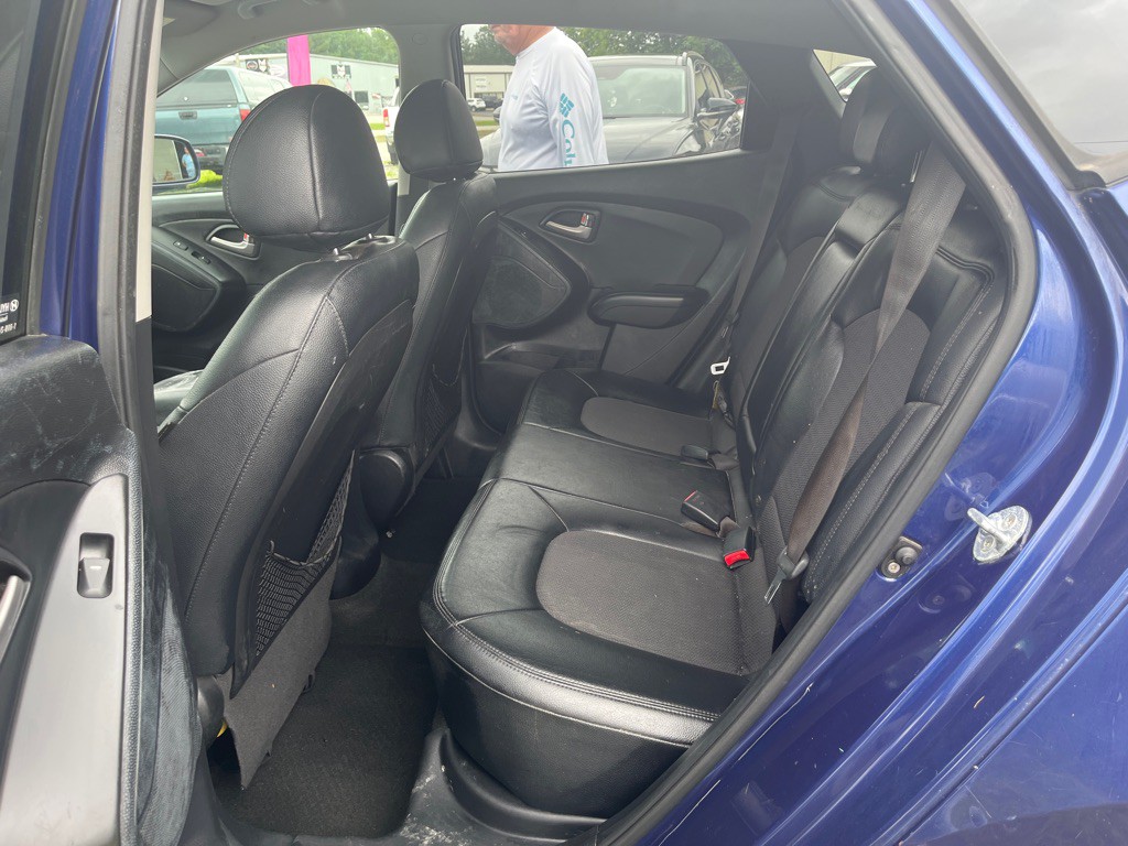 2012 Hyundai Tucson Image 11