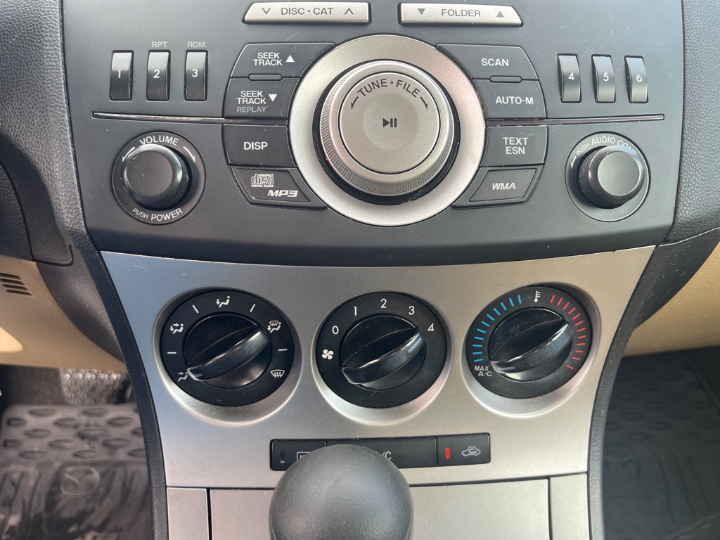 2010 Mazda Mazda3 Image 8