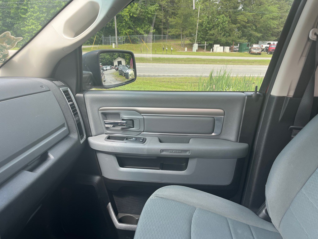 2015 RAM 1500 Image 11