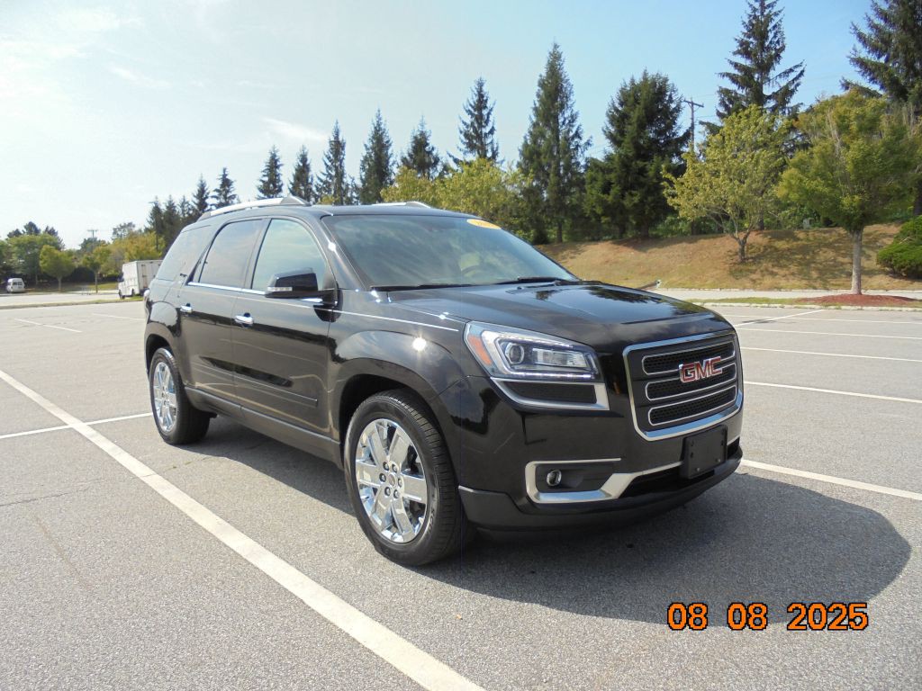 2017 GMC Acadia Image 2