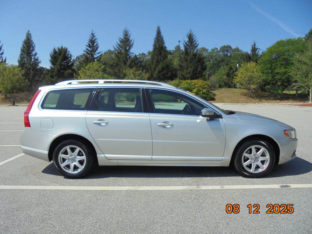 2010 Volvo V70 Image 3