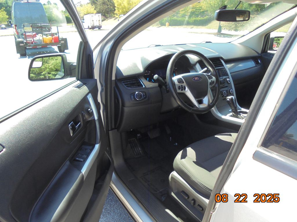 2014 Ford Edge Image 9