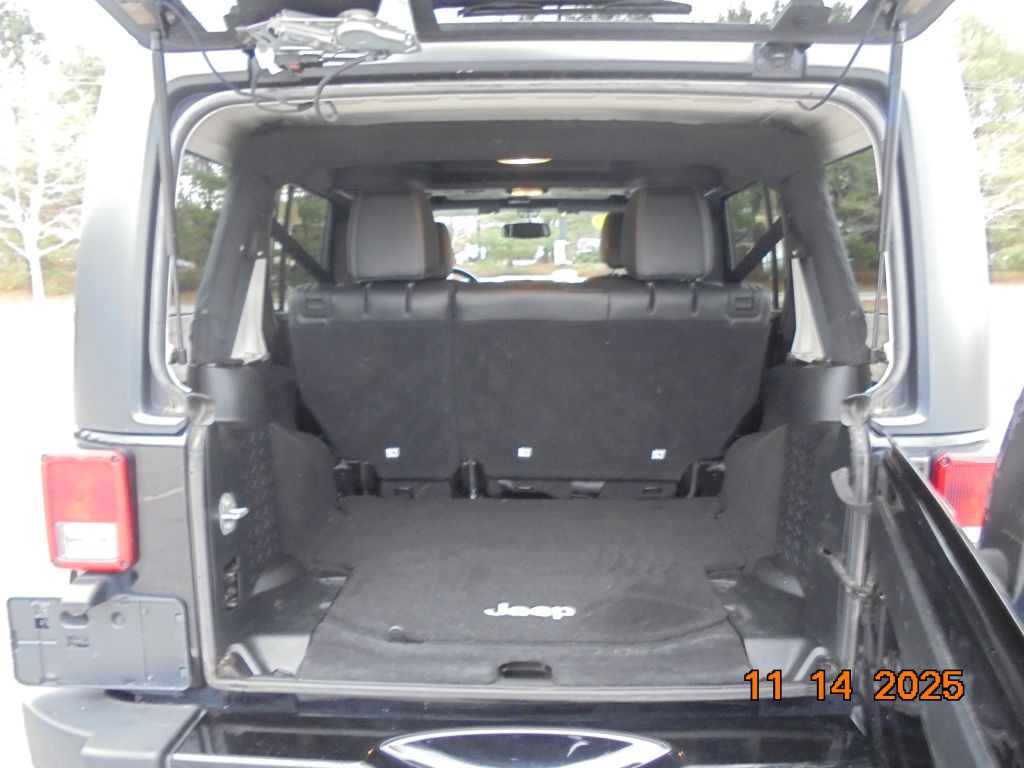 2017 Jeep Wrangler Unlimited Image 14