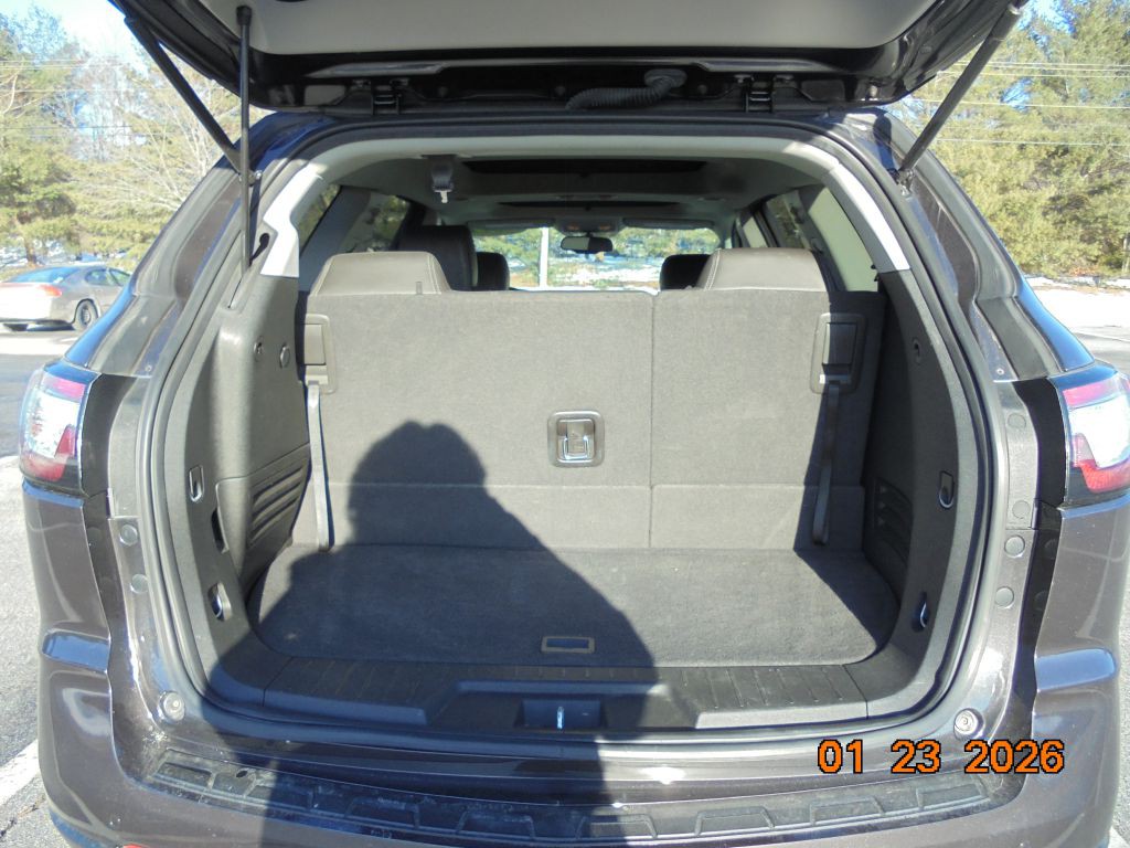 2017 Chevrolet Traverse Image 16
