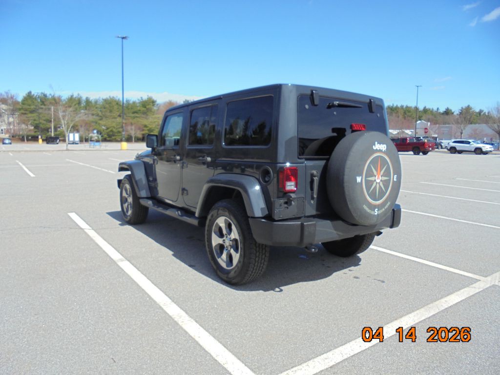 2017 Jeep Wrangler Unlimited Image 3