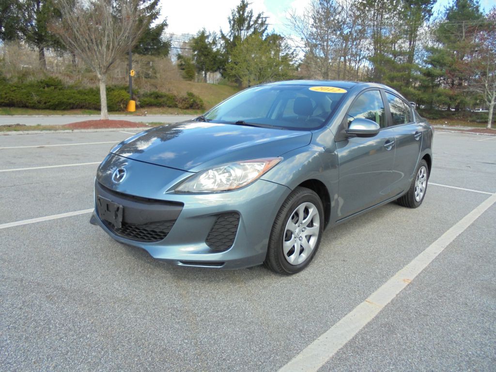 2012 Mazda Mazda3 Image 2