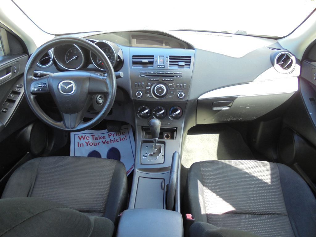 2012 Mazda Mazda3 Image 11